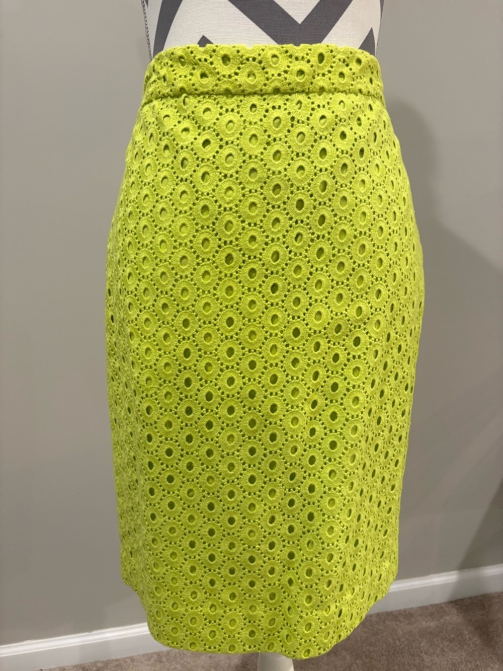 J.Crew No 2 chartreuse eyelit pencil skirt NWt 8 - Picture 6 of 9